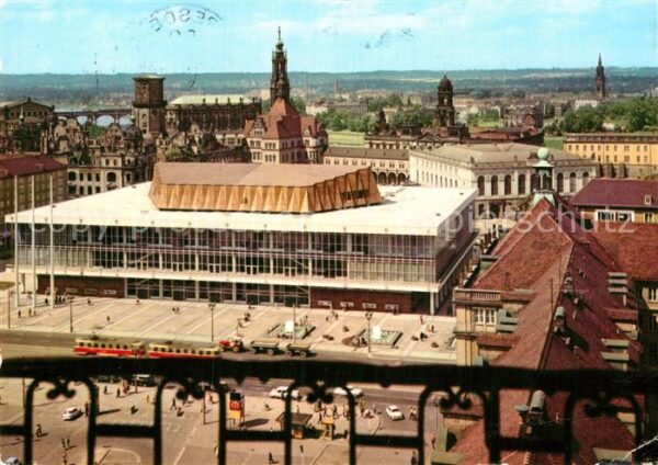 Dresden Blick von Kreuzkirche auf Kulturpalast