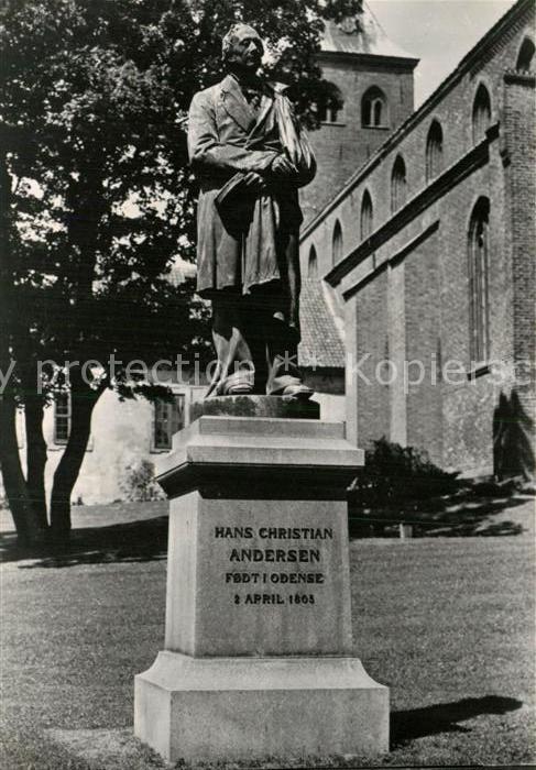 Odense Hans Christian Andersens Hus mit Statue