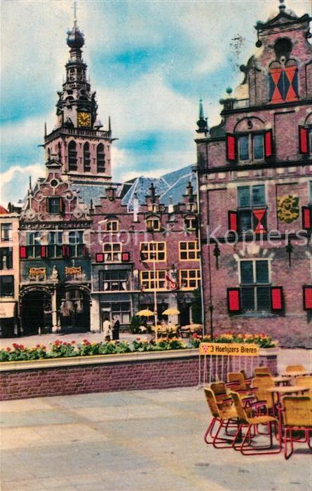 Nijmegen Grote Markt met Waagebouw en St Stevens