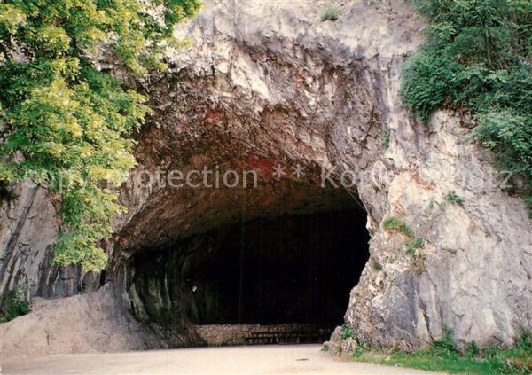 Hoehlen Caves Grottes Balver Höhle