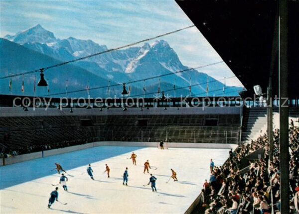 Garmisch-Partenkirchen Olympia Eisstadion mit Zugspitzgruppe