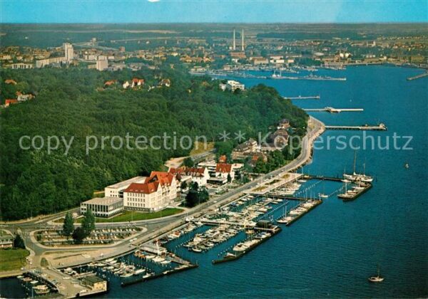 Duesternbrook Hindenburgufer mit Kieler Yachtclub und