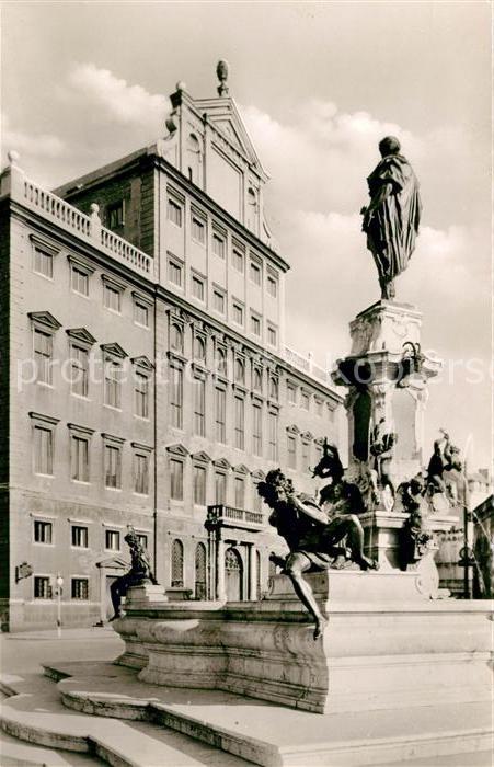 Augsburg Augustusbrunnen Rathaus