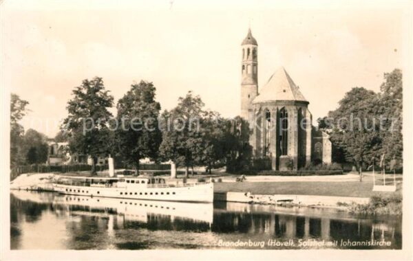 Brandenburg Havel Salzhof mit Johanniskirche