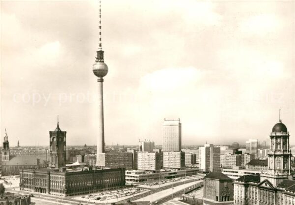 Berlin Rathaus Fernseh- und UKW-Turm