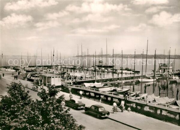 Kiel Yachthafen und Förde