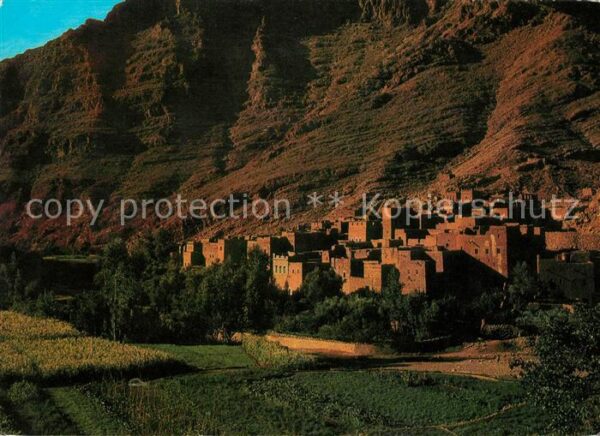 Maroc Marokko Village dans la vallee du Todra