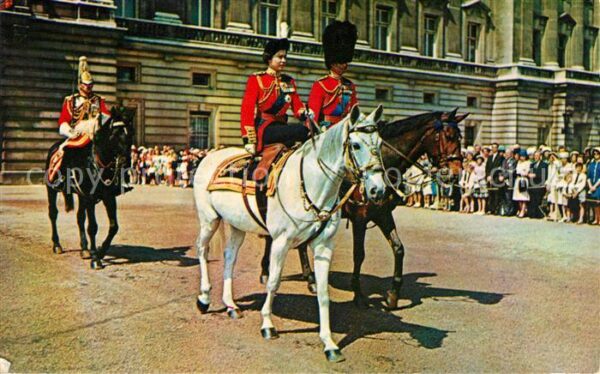London Queen Elizabeth and Prince Philip Bucki