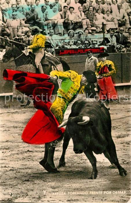 Stierkampf Arruza toreando frente por detras