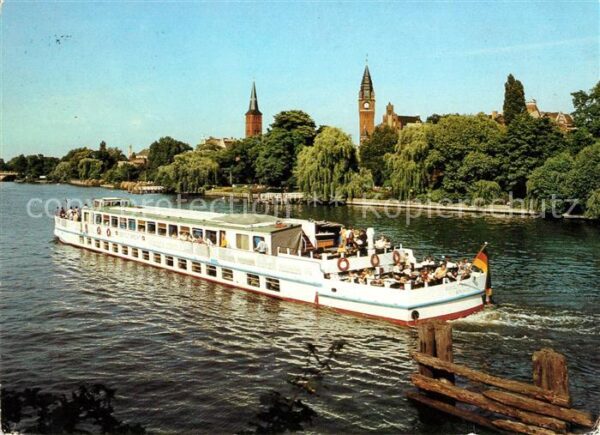 Motorschiffe Bertolt Brecht Berlin-Köpenick