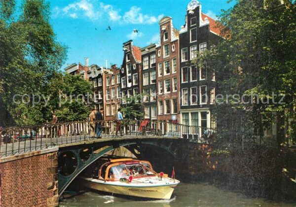 Amsterdam Niederlande Bootsfahrt in den Grachten