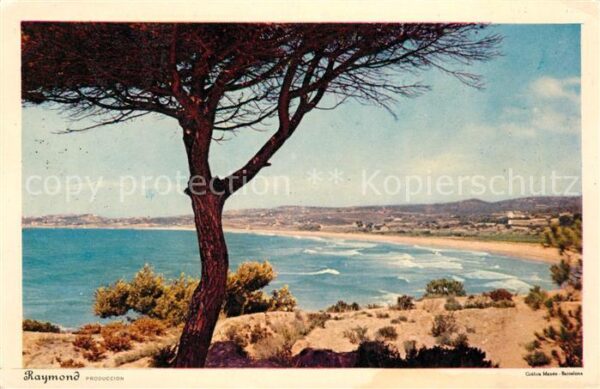 Tarragona Una de las playas al horizonte la ciuda