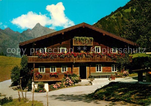 Mayrhofen Zillertal Altes Zillertaler Bauernhaus Oberkumbic