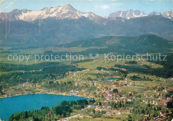Velden Woerthersee mit Mittaskogel Karawanken Fliegeraufna