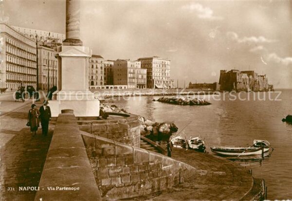 Napoli Neapel Via Partenope