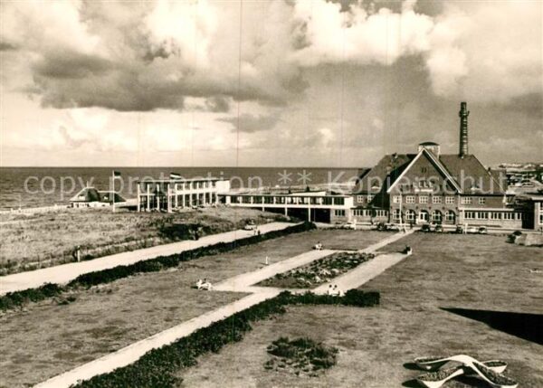 Westerland Sylt Kurbad mit Liegehalle und Strandhäusche