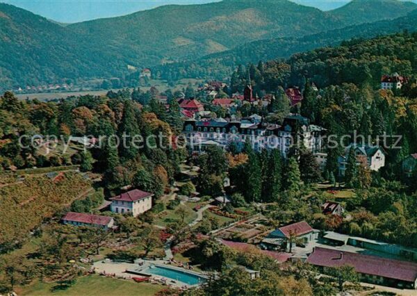 Badenweiler Hotel Römerbad mit Schwimmbad