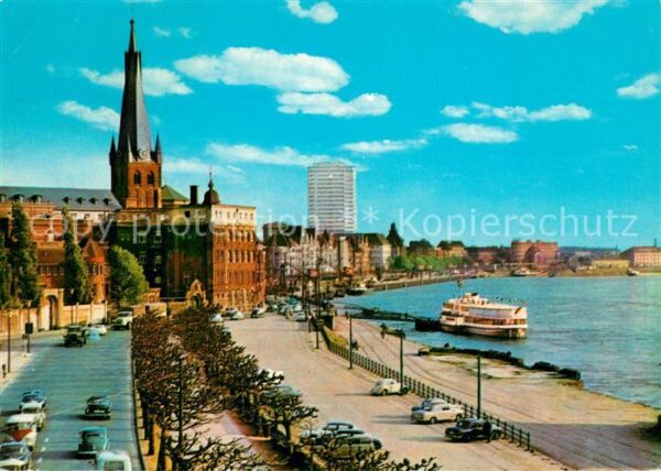 Duesseldorf Rheinufer
