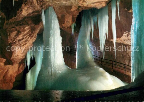 Hoehlen Caves Grottes Dachstein-Rieseneishöhle Tristandom