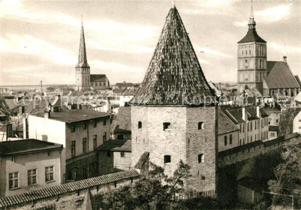 Rostock Altstadt mit Lagebuschturm und Kirchen
