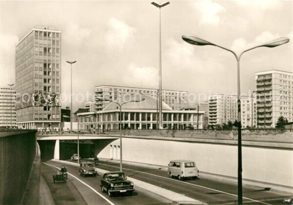 Berlin Haus des Lehrers Autotunnel Alexanderpl