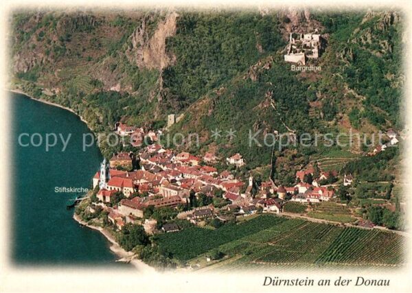 Duernstein Wachau Fliegeraufnahme mit Stiftskirche und Bu