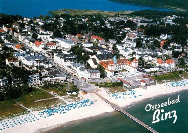 Binz Ruegen Ostseebad mit Seebrücke Fliegeraufnahme