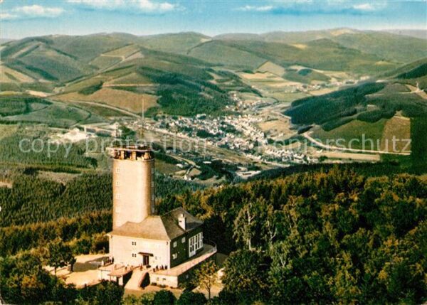 Kirchhundem Fliegeraufnahme mit Aussichtsturm Hohe