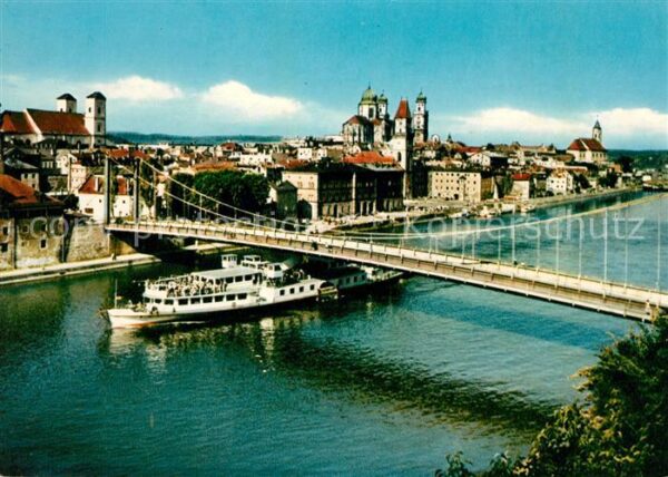 Motorschiffe Passao Donau Brücke
