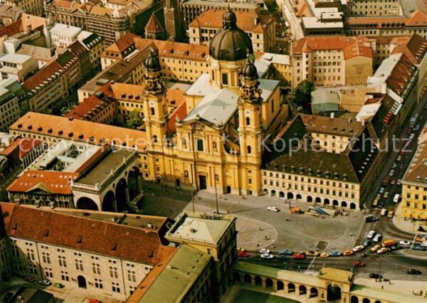 Muenchen Fliegeraufnahme Sankt Kajetan Theatiner