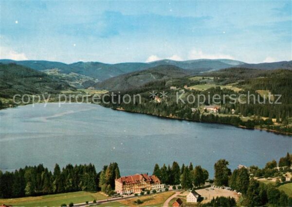 Titisee-Neustadt Fliegeraufnahme Titiseehotel mit Feldbe