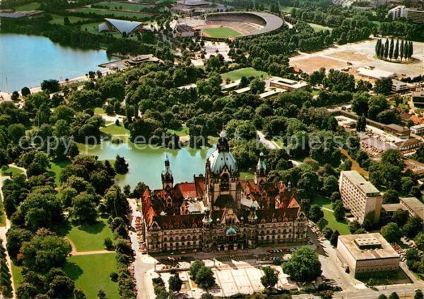 Hannover Fliegeraufnahme Rathaus mit Sportzentru