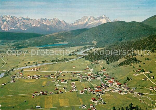 Wallgau Fliegeraufnahme mit Wetterstein und Zug