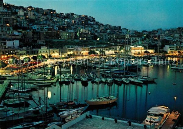 Piraeus Hafen Nacht