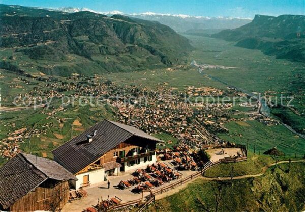 Dorf Tirol Hochmut Meran Etschtal Bozen