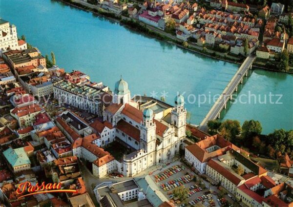 Passau Fliegeraufnahme Residenzplatz Dom Innbr