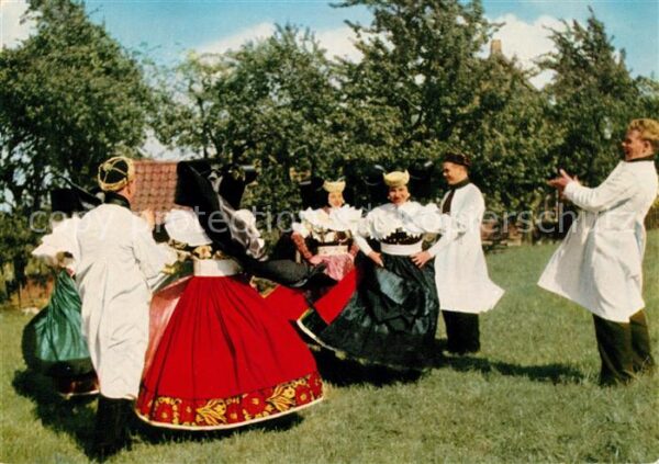 Bueckeburg Tracht Volkstanz Achttouriger