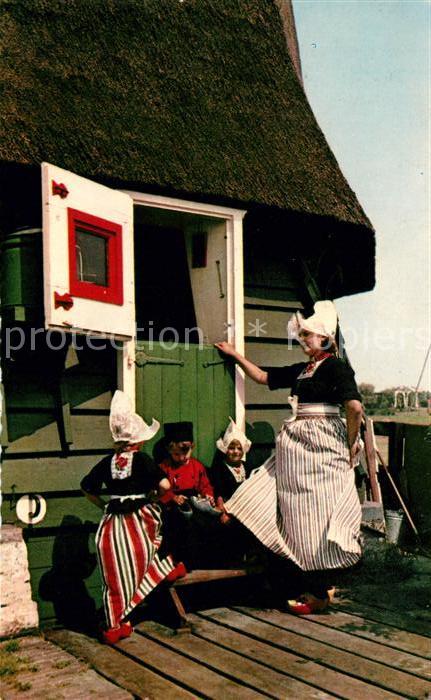 Volendam Trachten