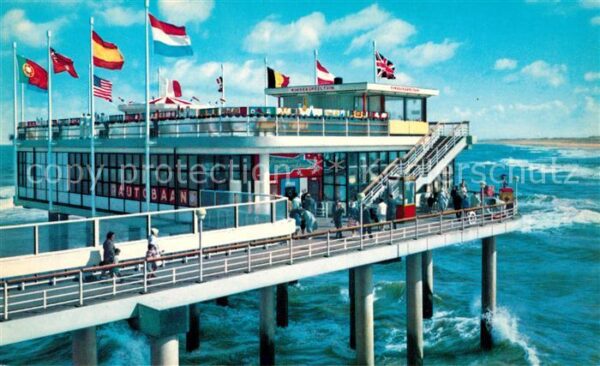 Scheveningen Pier Nationalflaggen