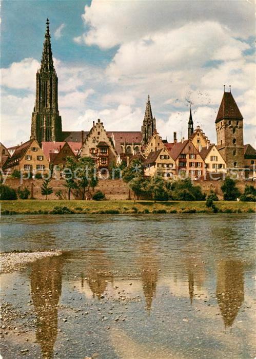 Ulm Donau Partie an der Donau Blick zur Altstadt