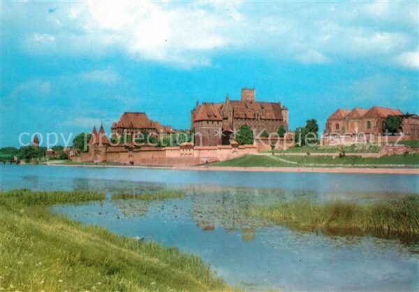 Malbork Blick über die Nogat zum Schloss