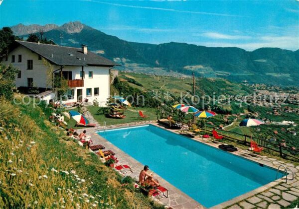 Dorf Tirol Pension Oberanger Swimming Pool Landsch