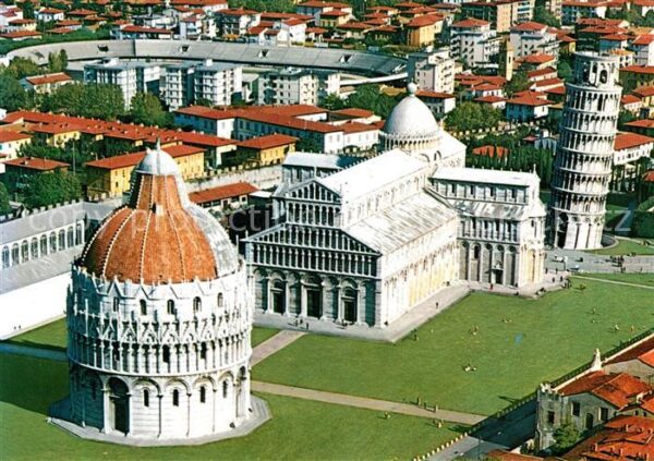 Pisa Fliegeraufnahme Piazza dei Miracoli Sch