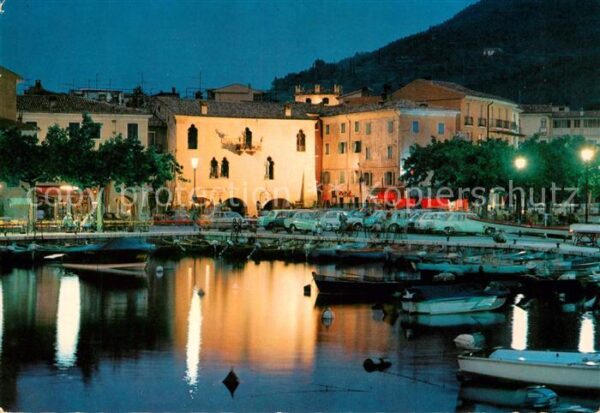 Garda Lago di Garda Hafen Abendstimmung