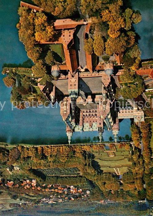 Daenemark Fliegeraufnahme Fredriksborg