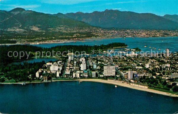 Vancouver British Columbia Fliegeraufnahme English Bay Mountains