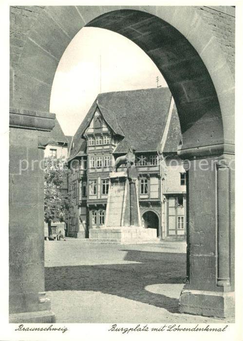 Braunschweig Burgplatz mit Löwendenkmal