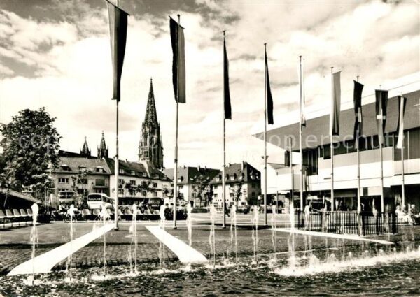 Freiburg Breisgau Karlsplatz Münster Kongresshaus Wassers
