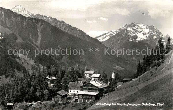 Brandberg Tirol Bergdorf Blick gegen Grünberg Alpenpano