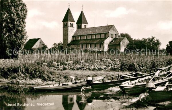 Niederzell Reichenau Ruderboote Kirche